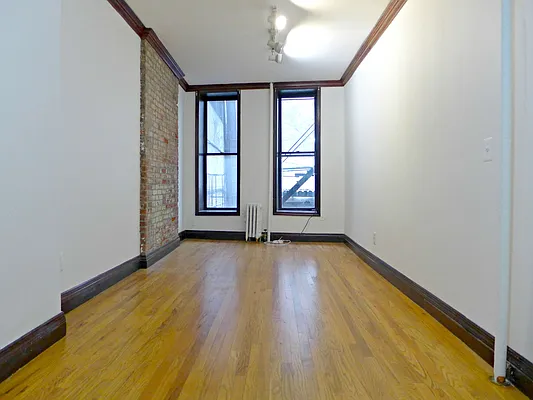 Rented by Metropolitan Equities | media 9