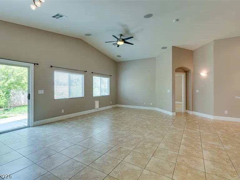 82 Rattlesnake Grass Ct — Photo 16