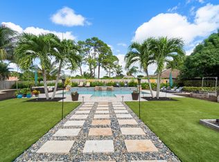 5208 Foxpointe Cir, Delray Beach, FL 33445