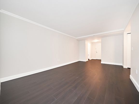 3rd image of 160 Riverside Blvd APT 7G