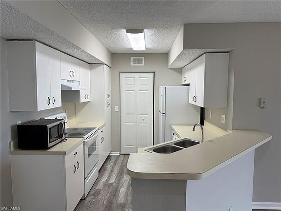 3rd image of 13535 Eagle Ridge Dr APT 725