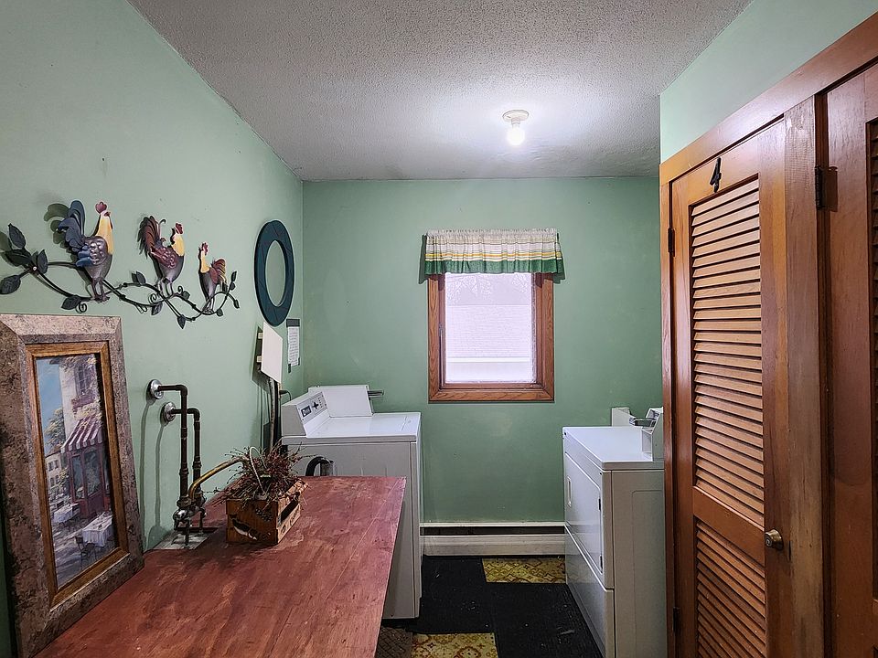 Shared laundry unit