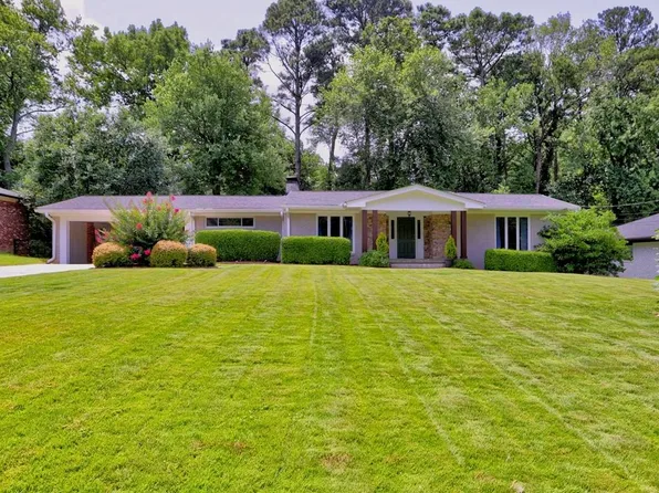 715 Glenforest Rd, Sandy Springs, GA 30328