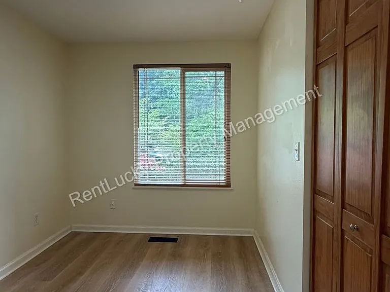 31911 42nd Ave SW — Photo 6
