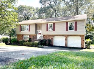 19 Chestnut Hill Rd, Randolph, NJ 07869