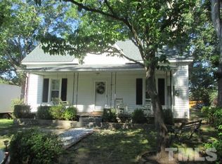 214 S College St, Youngsville, NC 27596