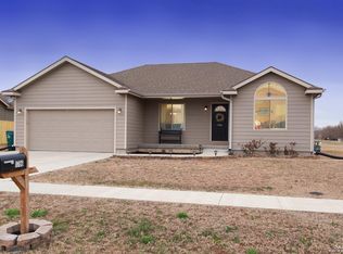 1706 NW 9th St, Abilene, KS 67410