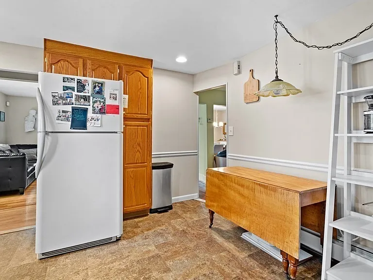 51 Fairlawn St #51 — Photo 8