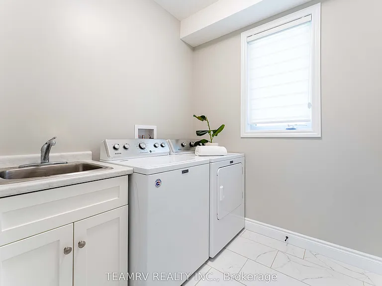 382 Masters Dr — Photo 20