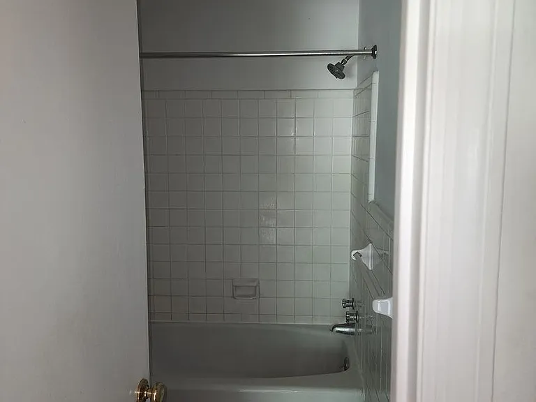 411 Vintage Rd — Photo 23