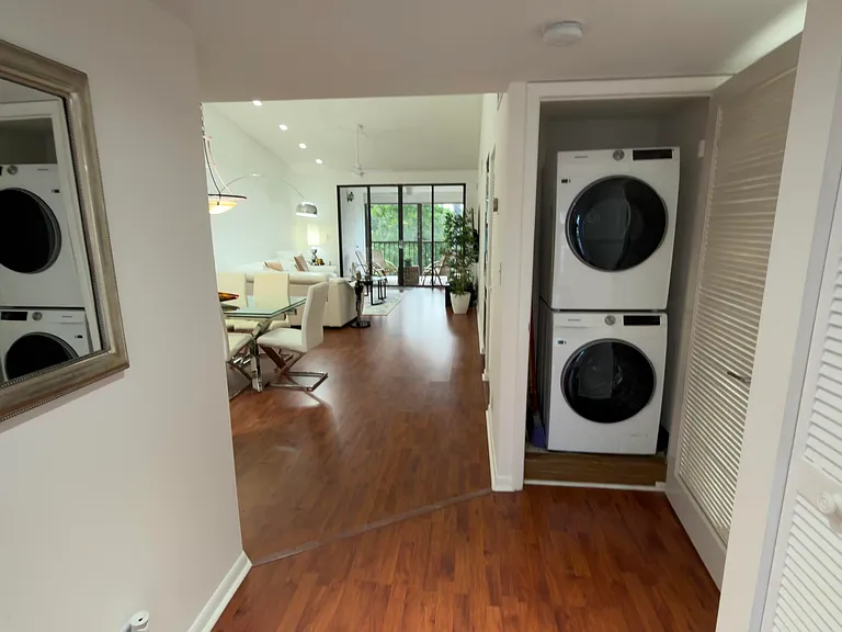 7473 Glendevon Ln #407 — Photo 8