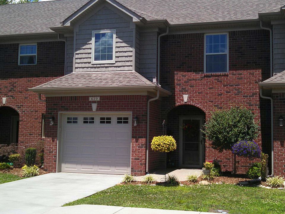 619 Entrance and Garage