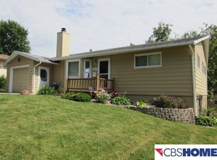 4913 Vinton St, Omaha, NE 68106