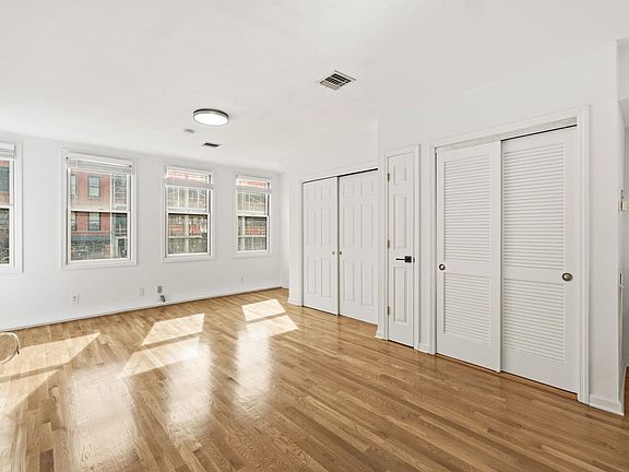 5th image of 312 Washington St Floor 1