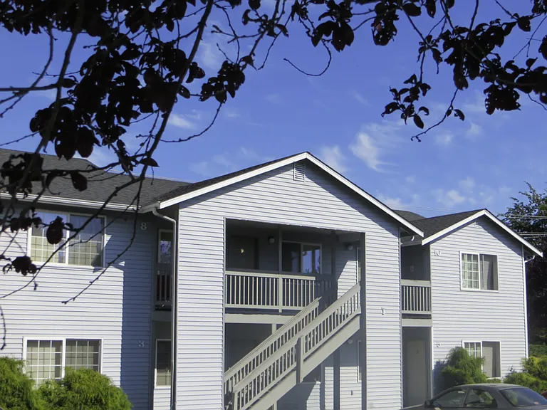 Liberty Square Apartments — Photo 27