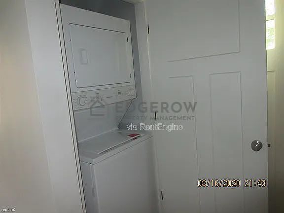 5th image of 1063 Quarry Ave NW APT 2