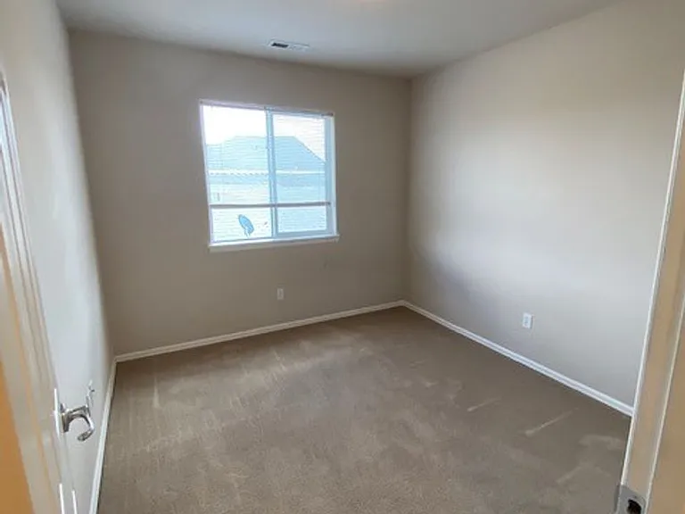 3311 SE Midvale Dr — Photo 18