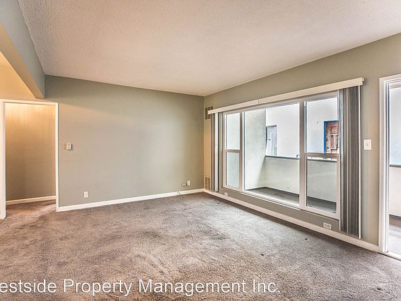 5th image of 2621 Centinela Ave APT 3