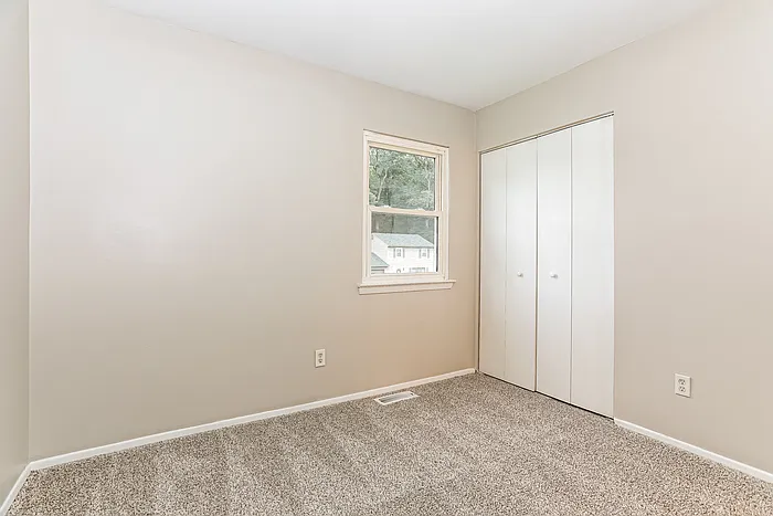 8 Lasonia Way — Photo 15