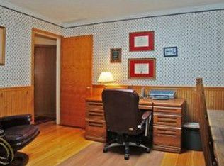 28253 Westerleigh Rd, Farmington Hills, MI 48334