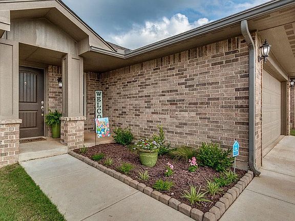3rd image of 5622 Marblewood Dr