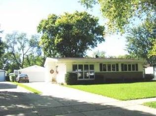 3805 Wilke Rd, Rolling Meadows, IL 60008