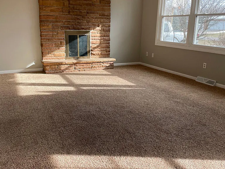 654 Hemlock Dr — Photo 4