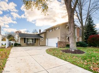 27005 Osborn Rd, Bay Village, OH 44140