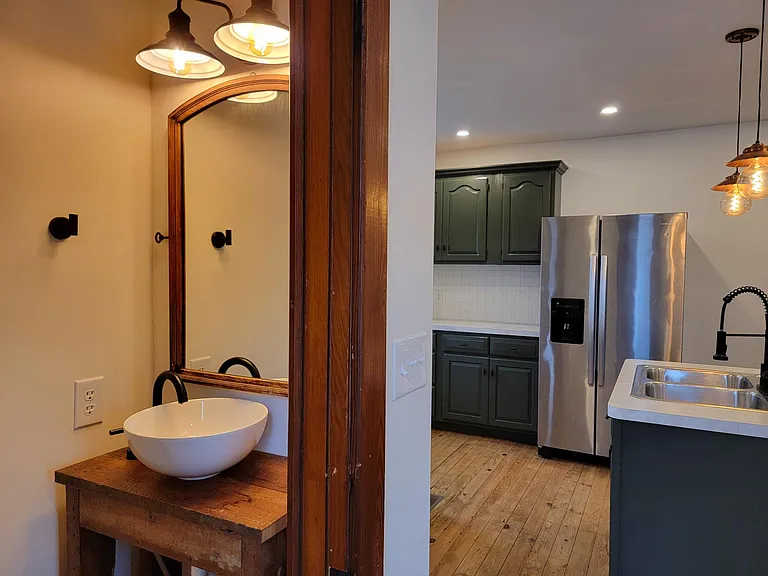 212 W Main St — Photo 15