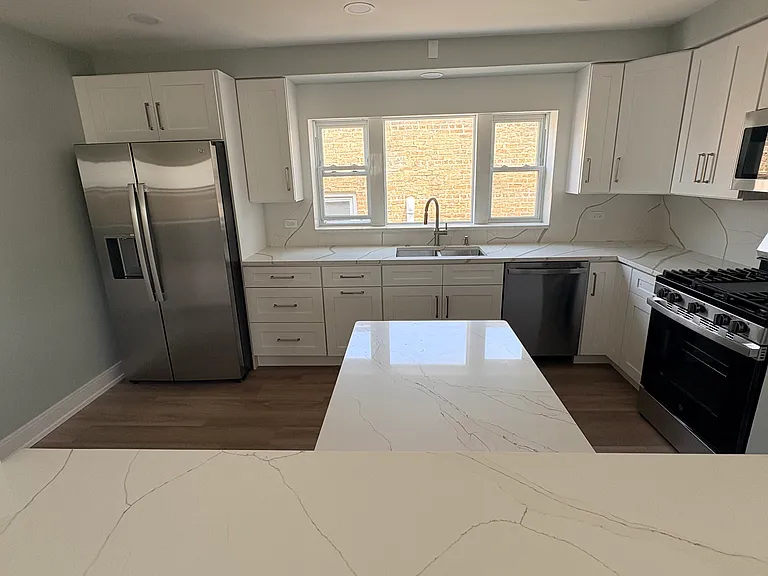 2724 W Summerdale Ave #2 — Photo 12