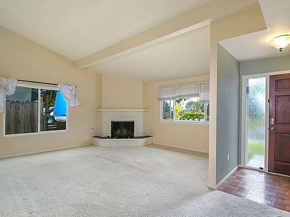 4th image of 2136 Greenbrier Dr