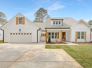 7915 Reames Rd, Charlotte, NC 28216