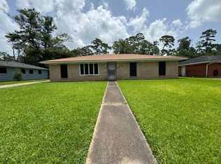 1490 Edson Dr, Beaumont, TX 77706