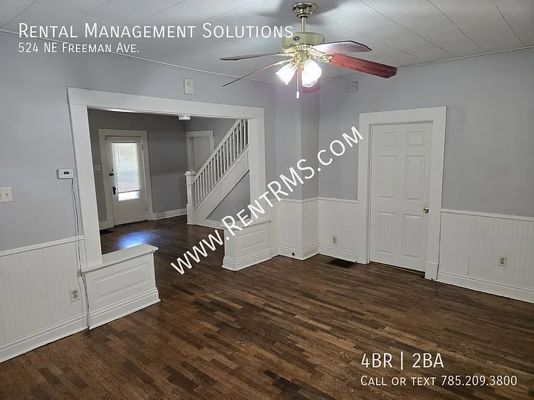 524 NE Freeman Ave — Photo 6