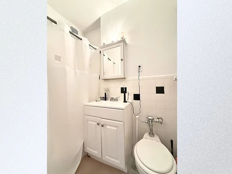 112 W 72nd St #10D — Photo 6