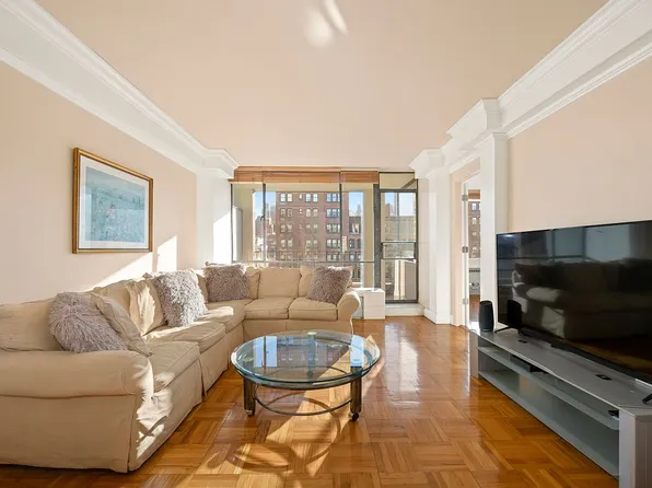 333 E 69th St APT 10H, New York, NY 10021