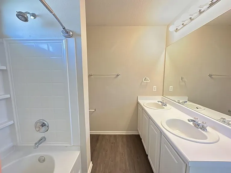 1000 Bluff Meadow Cv — Photo 9