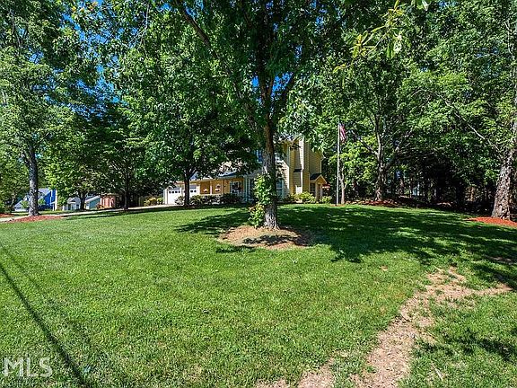 3rd image of 500 Leigh Kay Dr