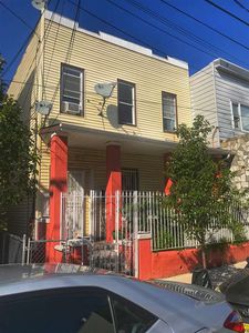 408 41st St, Union City, NJ, 07087