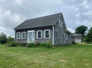 952 Augusta Rd, Jefferson, ME 04348