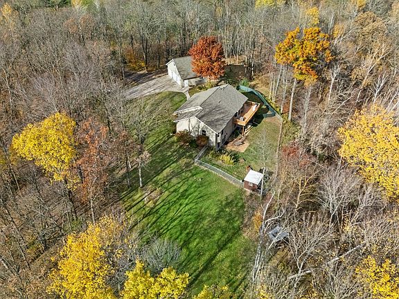 3rd image of 2828 W River Rd