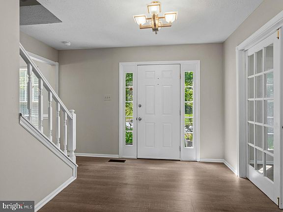 4th image of 12204 Stanfield Ct