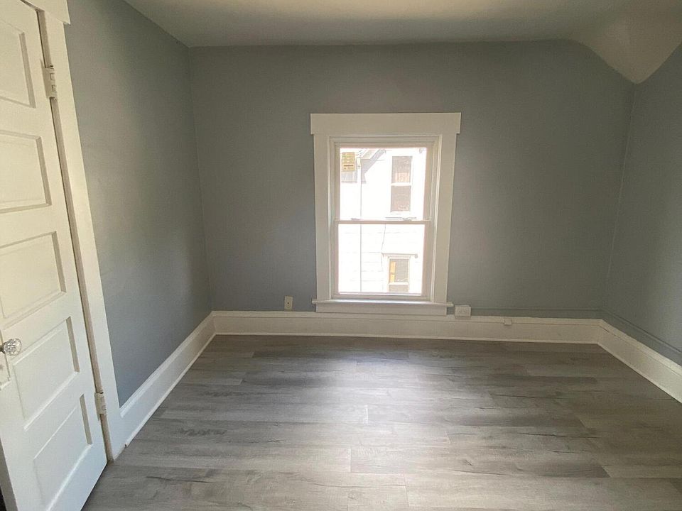 16th image of 1109 Greenwood Ave