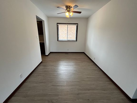 3rd image of 428 Butternut Dr APT 2