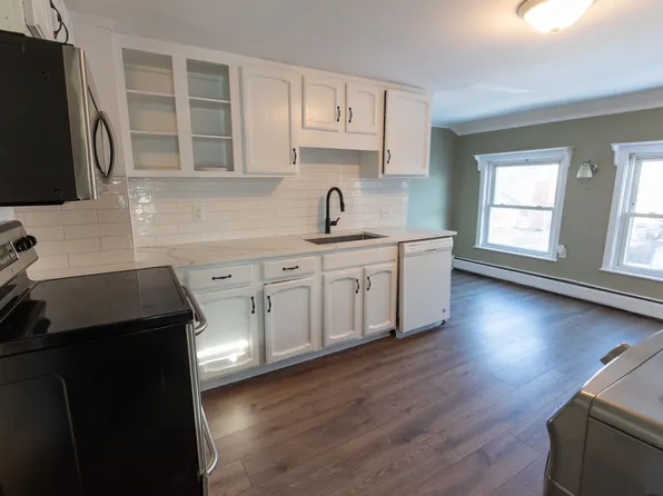 2 Mill St #A, Exeter, NH 03833