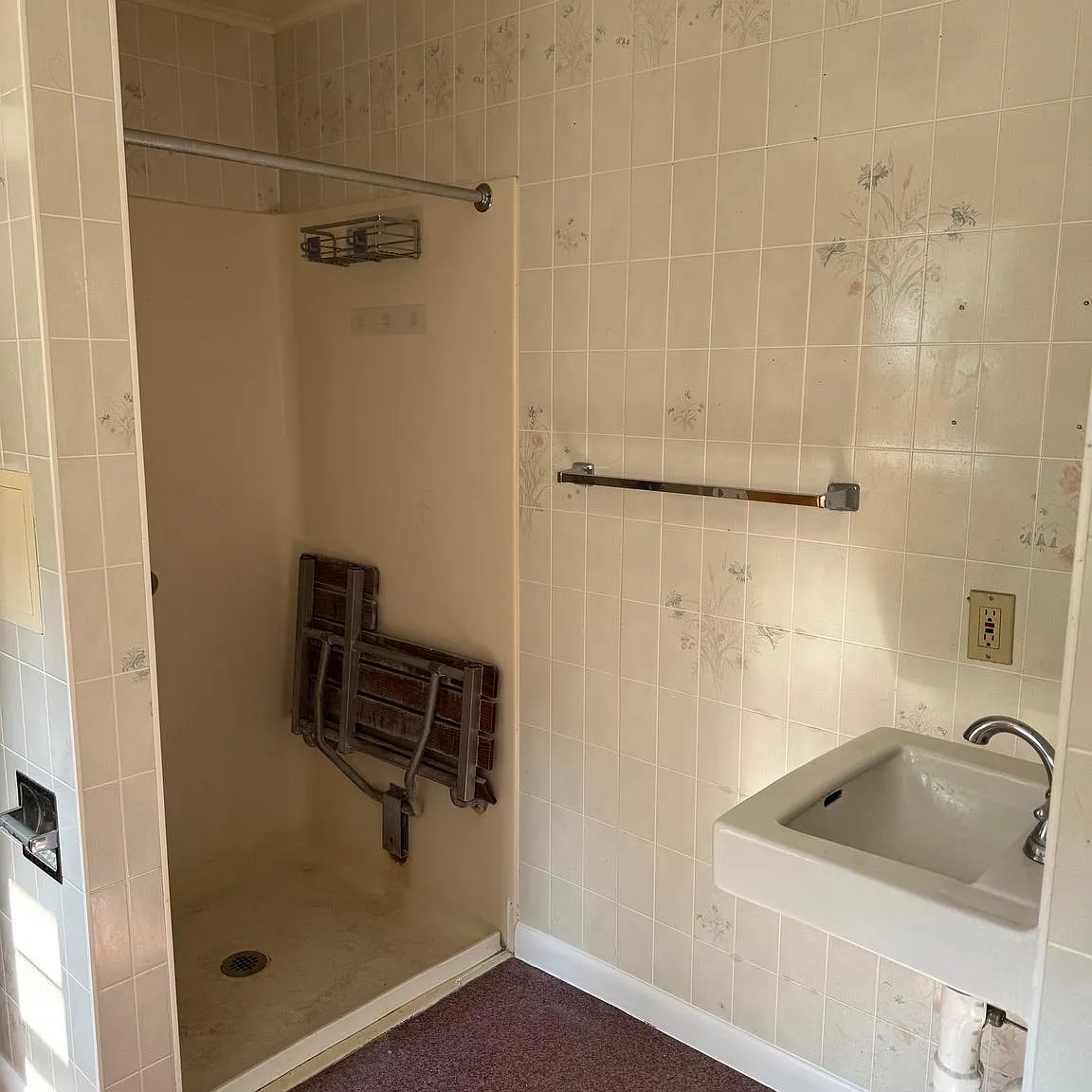 2 bed, 1.0 bath, 700 sqft, $1,300 — Photo 4