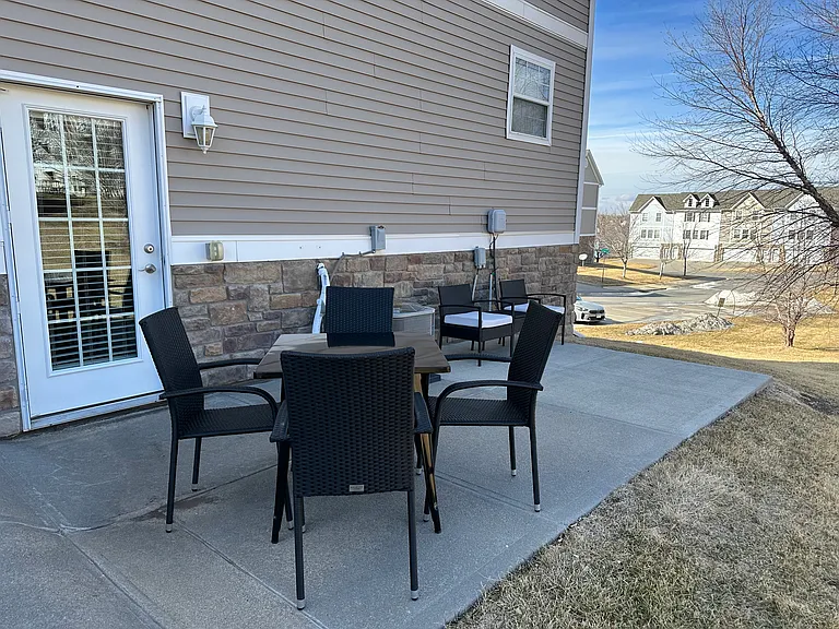 4461 N 146th Ct — Photo 25