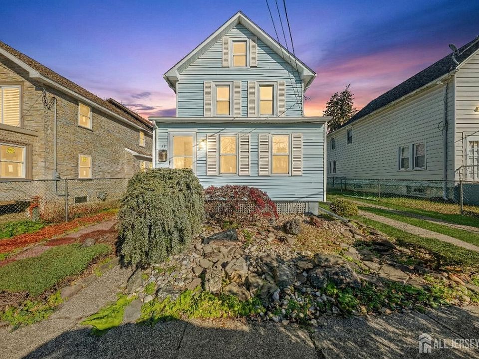 1st image of 21 Henry St