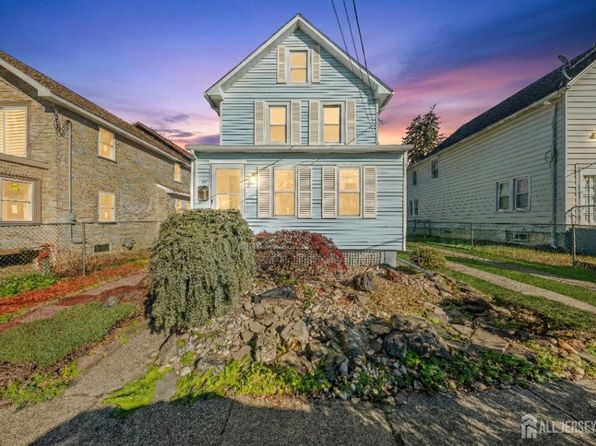 21 Henry St, Freehold, NJ 07728