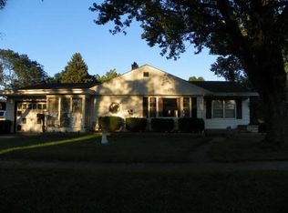 6315 N 1st St, Loves Park, IL 61111